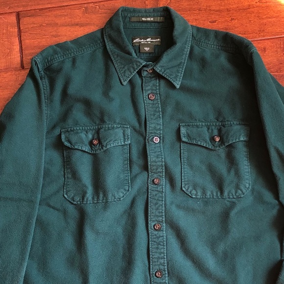 Men’s Eddie Bauer Green Button Up Shirt - Picture 6 of 8
